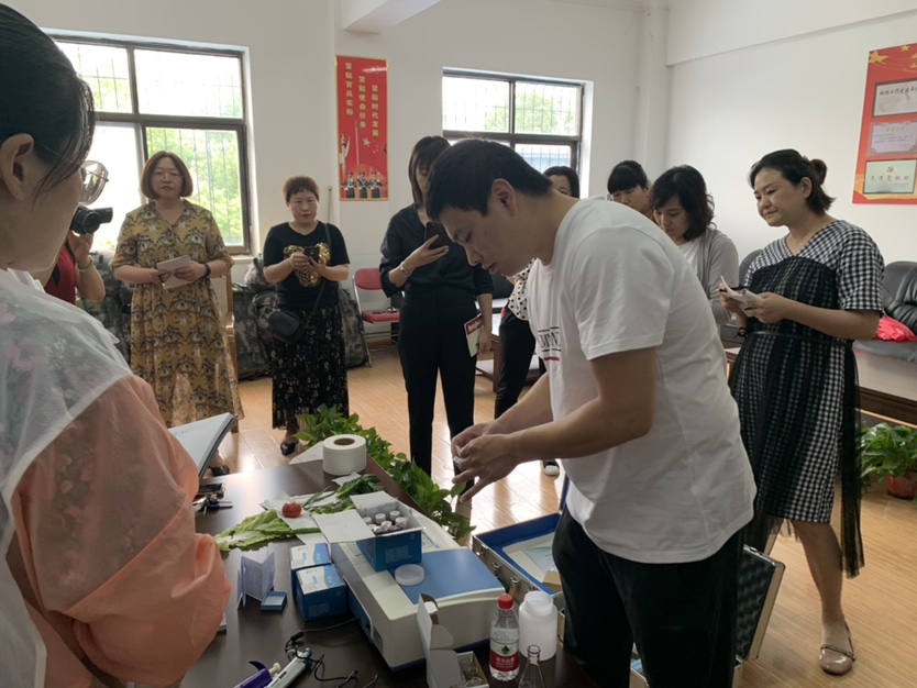 U8国际技术人员在驻马店进行操作培训